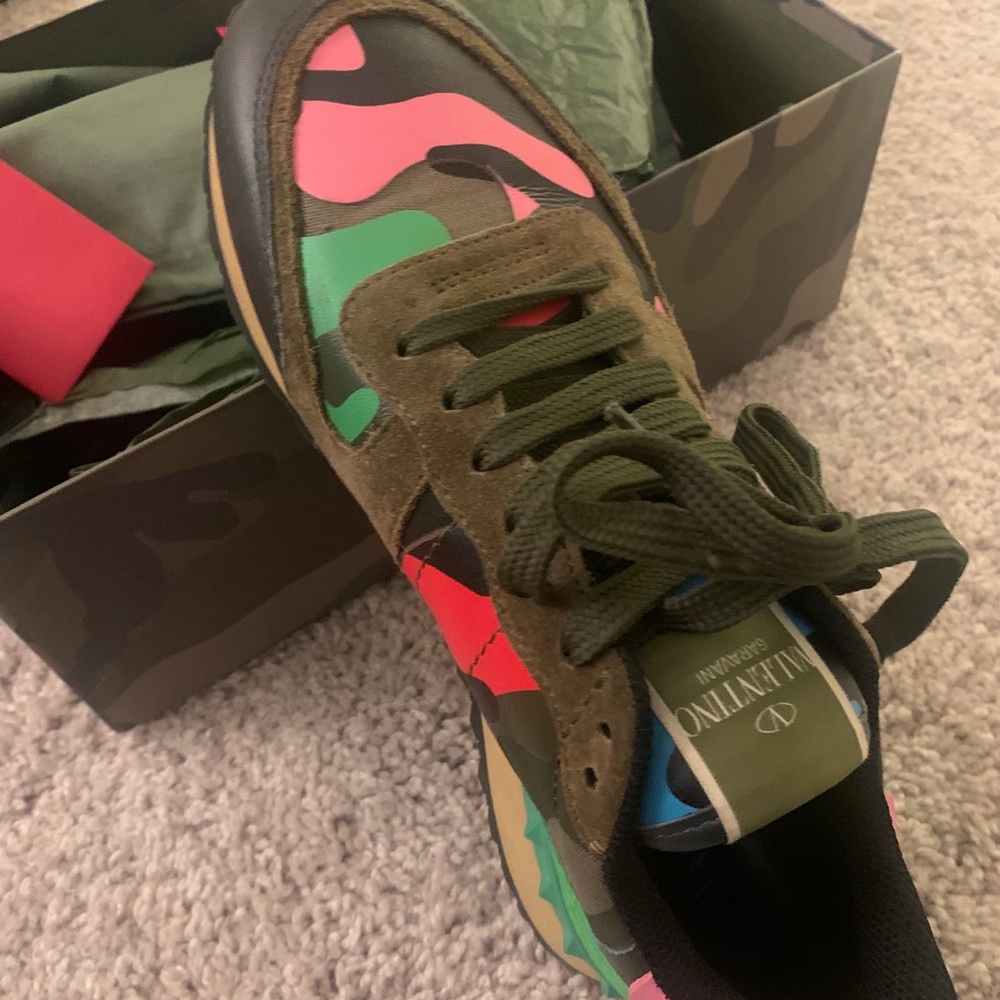Valentino Sneakers